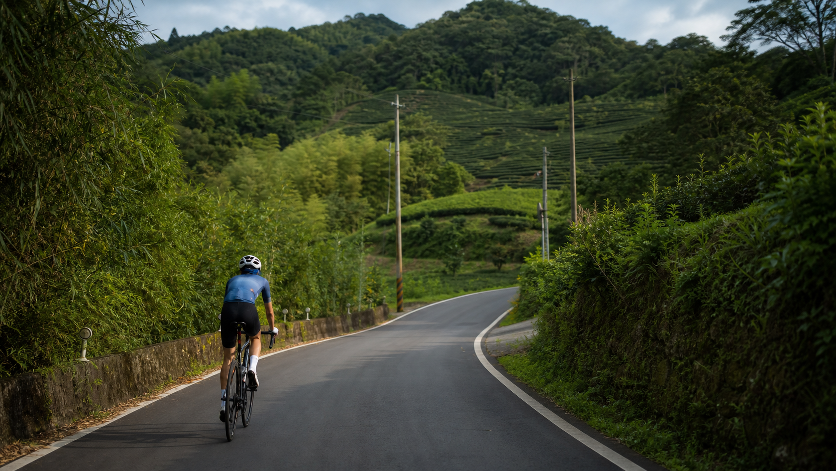 人跡まれな清幽の長い坂道:北47郷道と石碇・平渓の山道で過ごすひとり時間