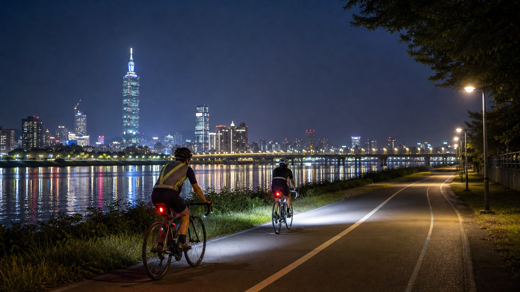 夜騎文化：台北深夜騎行路線與安全注意事項